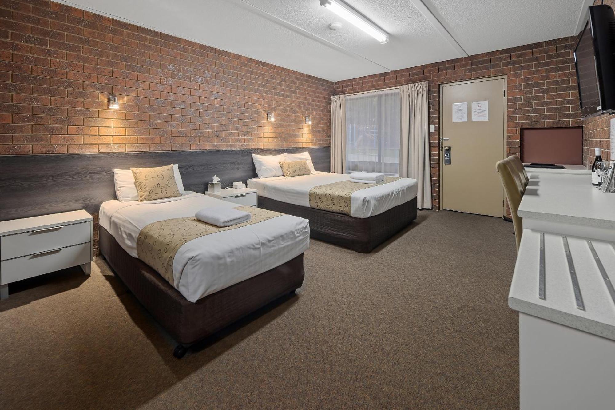 Healesville Motor Inn Room photo